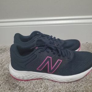 New Balance Women's 520 V7 Running Shoe, Navy/Pink, 8 B